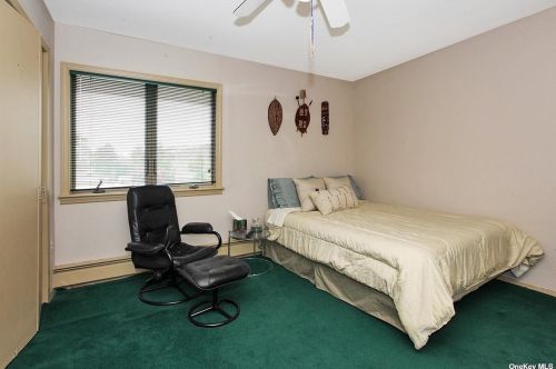 741 Park Ct, Valley Stream NY 11581-3507 exterior