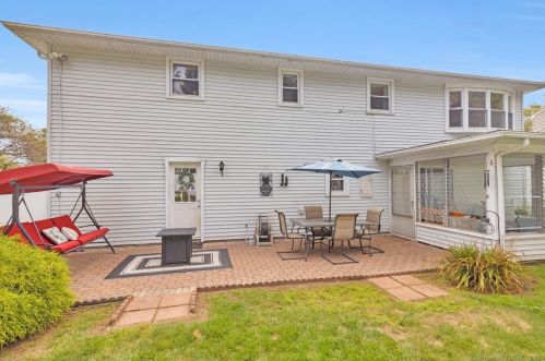 75 Boylston St, Meriden CT 06450-4737 exterior