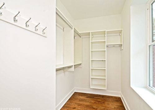 2317 Addison St, Chicago IL 60618-6042 exterior