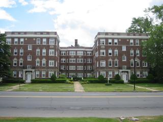 131 Sumner Ave, Springfield MA  01108-2371 exterior