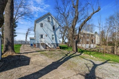 106 Winding St, Huntington Station NY 11746-1251 exterior