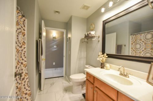 6802 Quailwood Way, Tucson AZ 85757-6923 exterior