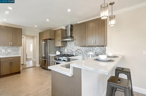 1214 Oregon St, Berkeley CA 94705-1106 exterior