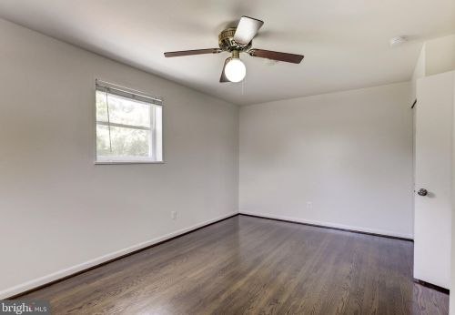 4706 Creek Shore Dr, Rockville MD  20852-2407 exterior