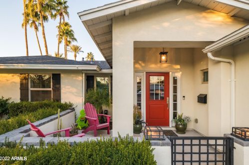 4520 Earll Dr, Phoenix, AZ 85031-3710