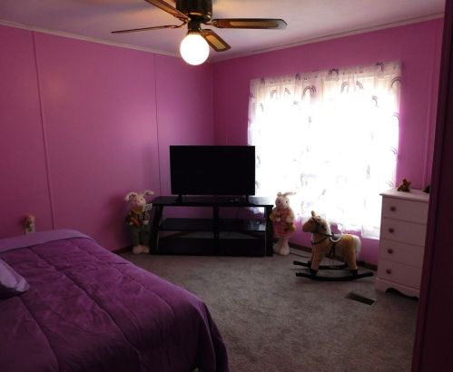 13 John Dr, West Springfield MA 01089-1277 exterior