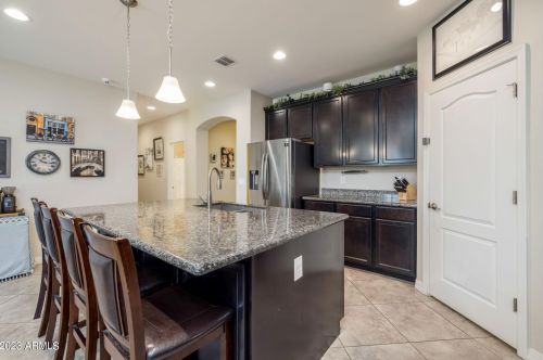 6917 19th Ln, Phoenix AZ  85041-6640 exterior