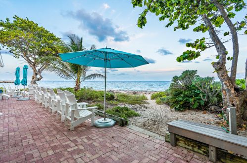 89 Is Dr, Boynton Beach FL 33435-3310 exterior