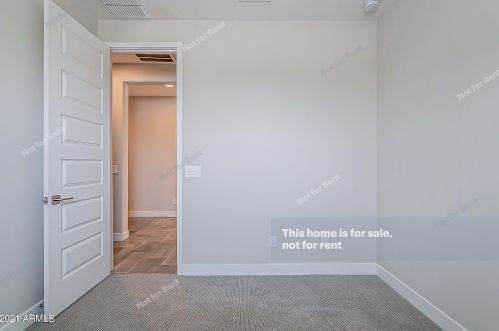 828 Amberwood Dr, Phoenix AZ 85045-0604 exterior