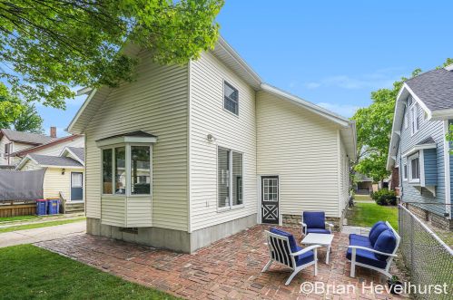 1424 Widdicomb Ave, Grand Rapids MI 49504-3046 exterior