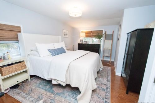 1 Ambler Dr, Norwalk CT 06851-5201 exterior