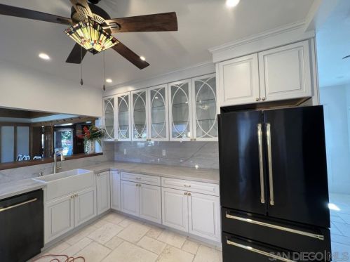 936 Adella Ave, San Diego CA  92118-2621 exterior