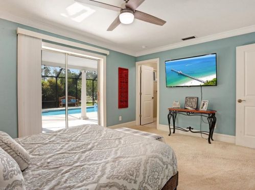 570 25 St, Naples FL 34117-3241 exterior