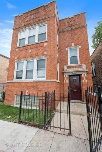 3339 Gladys Ave, Chicago, IL 60624-3310