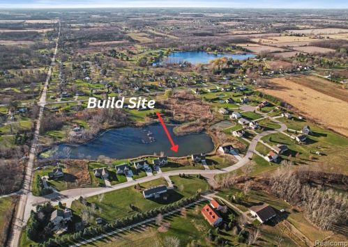 10478 Pne Vly Dr, Grand Blanc MI 48439-2677 exterior