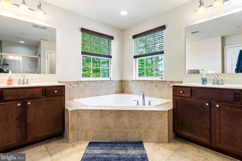 7722 Hollins Chapel Ct, Glen Burnie MD 21060-8396 exterior