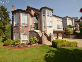 7826 111th Ave, Portland, OR 97266-8040