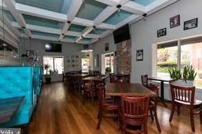 2047 Green St, Philadelphia PA 19130-3111 exterior