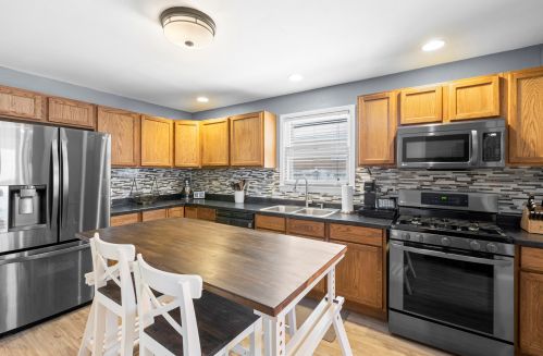 11832 Lavergne Ave, Chicago IL 60803-3927 exterior