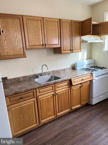 1415 28 St, Philadelphia PA 19121-3616 exterior