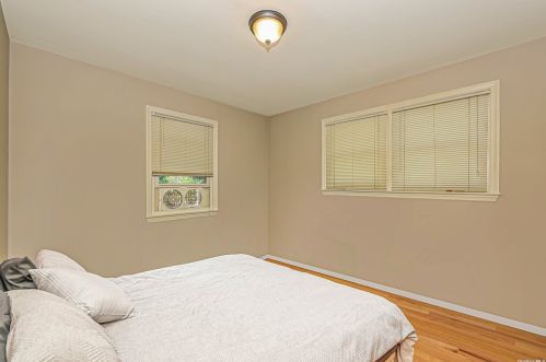 2926 Ocean Ave, Hauppauge NY 11779-5024 exterior