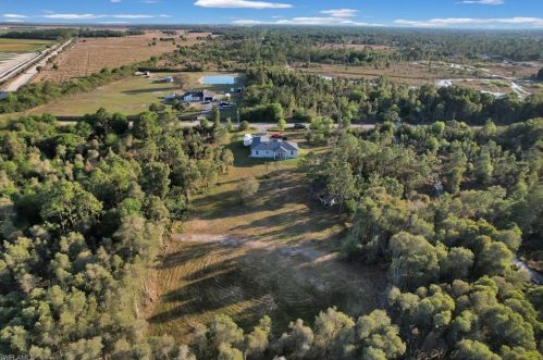 4645 66 Ave, Naples FL 34120-2652 exterior