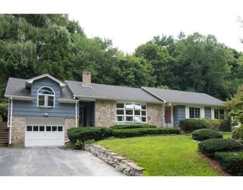 130 Newton Ave, Worcester MA  01609-1404 exterior