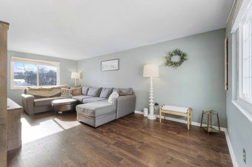 539 Lucy Dr, Pittsburgh, PA 15236-3335