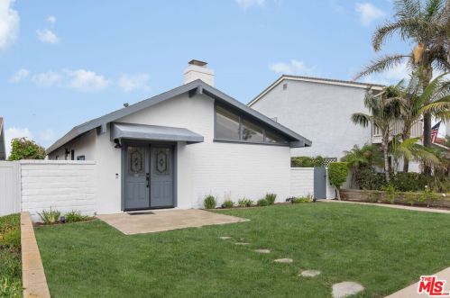 4815 Island View St, Oxnard, CA 93035-2822