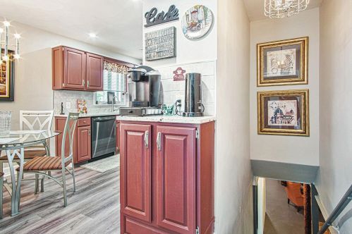 1125 Mishawaka Ave, Mishawaka IN 46544-2416 exterior