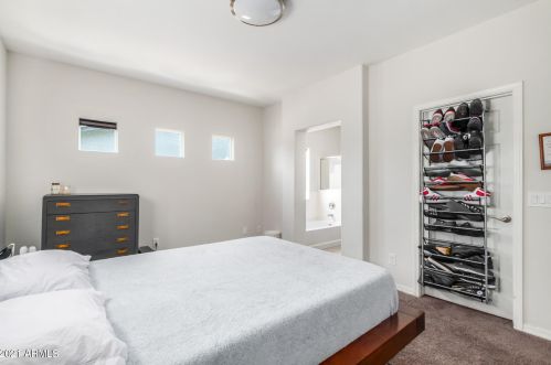 8216 4 Ave, Phoenix AZ 85041-5743 exterior