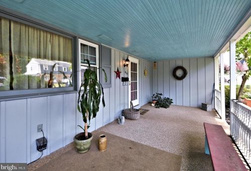 613 Chestnut St, Limerick PA 19468-2115 exterior