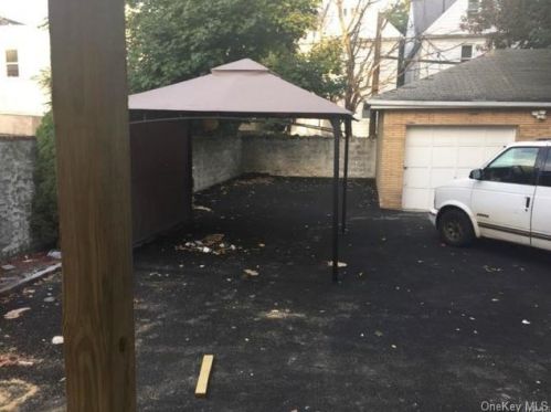 137 9 Ave, Mount Vernon NY 10550-1903 exterior