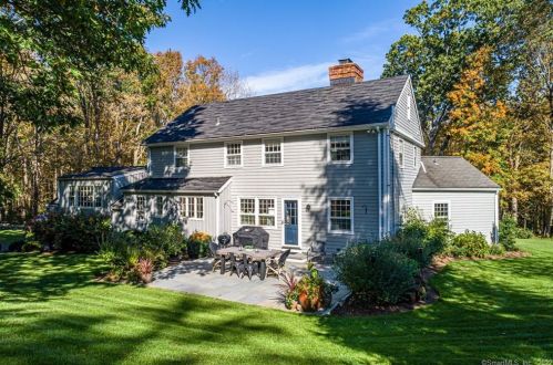 40 Little Fox Ln, Wilton, CT 06897-3221