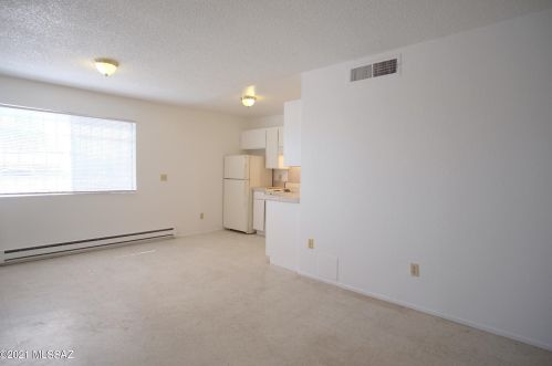 2468 Balboa Ave, Tucson AZ  85705-4407 exterior