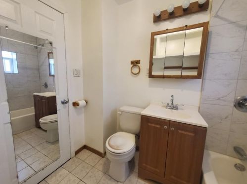 1900 59 Ave, Chicago IL 60804-2123 exterior