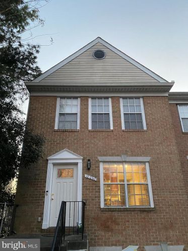 12067 Crimson Ln, Silver Spring MD 20904-1956 exterior