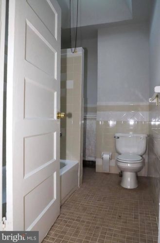 6248 Limekiln Pike, Philadelphia PA 19138-1334 exterior