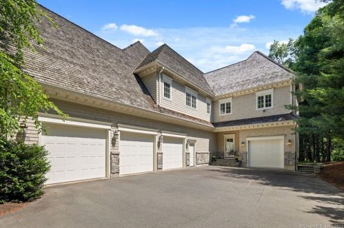 12 Thatcher Ter, Farmington CT 06032-1566 exterior