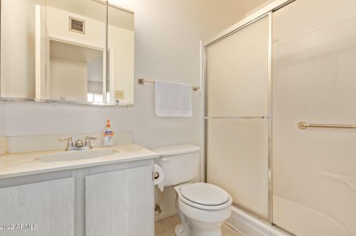 15014 37 Ave, Phoenix AZ 85053-5508 exterior