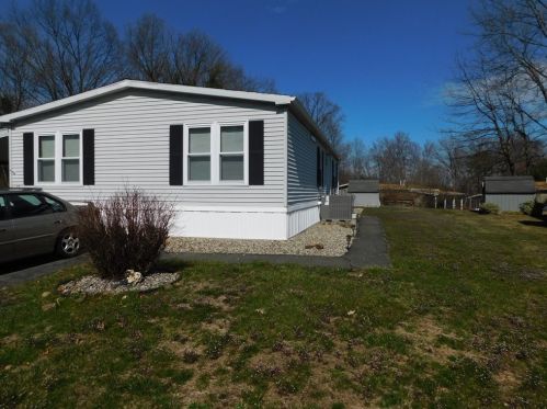 13 John Dr, West Springfield MA 01089-1277 exterior