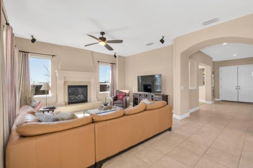 1403 Souza Dr, Folsom CA 95762-7559 exterior