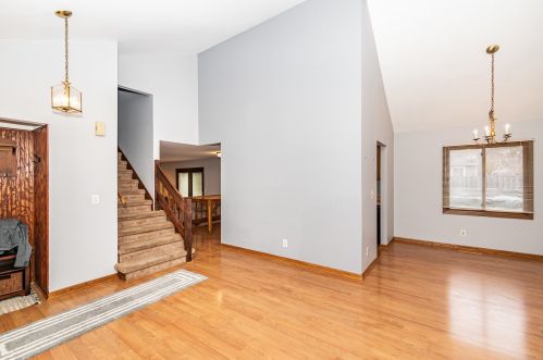 900 Bennington Dr, Bull Valley IL 60014-8875 exterior