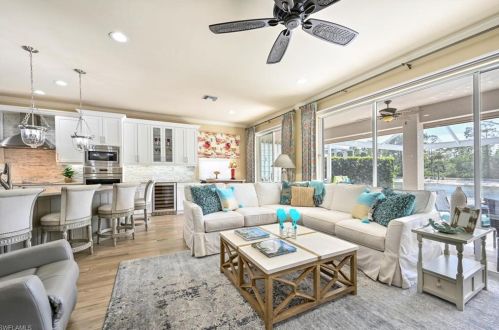 5631 Lago Villaggio Way, Naples FL 34104-5739 exterior