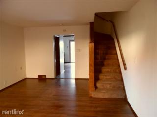 3220 Bartlett Ave, Milwaukee WI  53211-3000 exterior