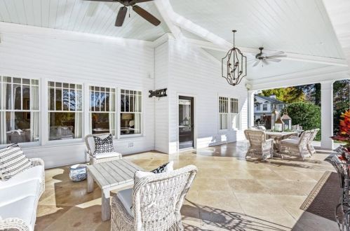 965 Grn St Cir, Gainesville GA 30501-2204 exterior