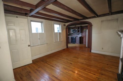 38 4 St, Dover NH 03820-2985 exterior