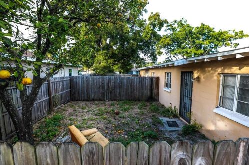 1106 Oregon Ave, Tampa FL  33607-5537 exterior