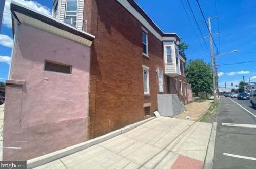 4529 Greene St, Philadelphia PA  19144-6015 exterior