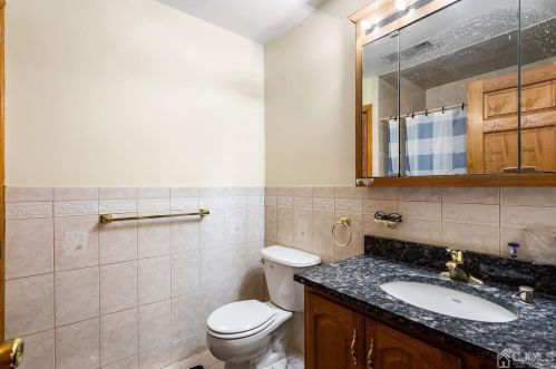 13 Emerson St, Carteret NJ 07008-2521 exterior